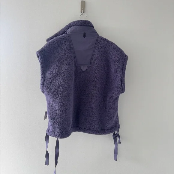 FREE PEOPLE NEW Scout It Out Fleece Vest XS - Picture 6 of 6